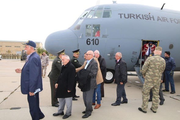 Zəfər Günü ərəfəsində türkiyəli qazilər Bakıya səfər edib - FOTO